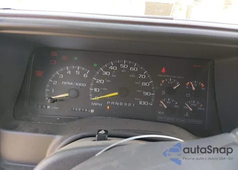 1998 Chevrolet C1500 Fleetside z USA, uszkodzony, nr VIN 2GCEC19R7W1206871